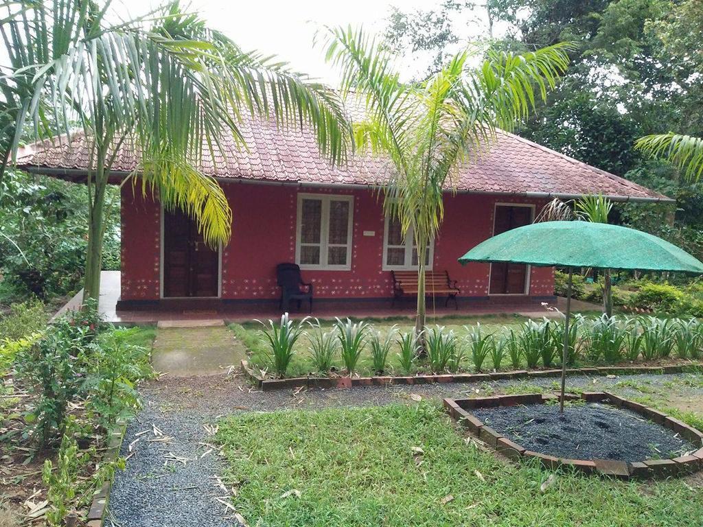 Sunbird Garden Resort Krishnagiri ภายนอก รูปภาพ