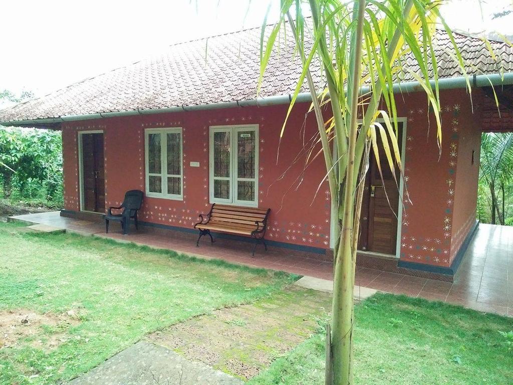 Sunbird Garden Resort Krishnagiri ภายนอก รูปภาพ